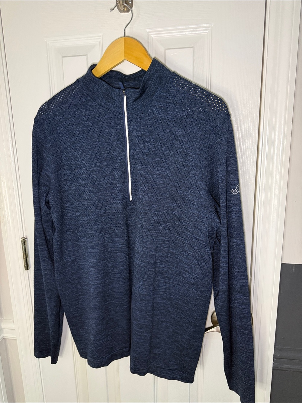 Lululemon Men's Quarter-Zip Performance shirt  - Navy Bellagio branded 42